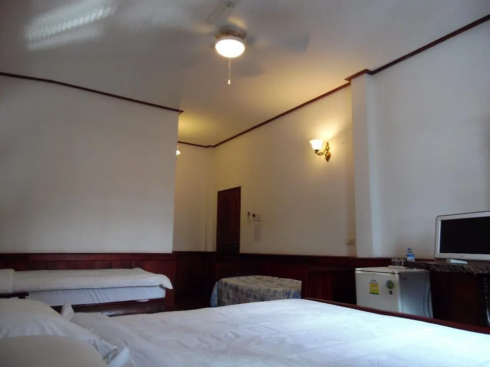 Mekong Charm Guesthouse Luang Prabang 2*,  Laos